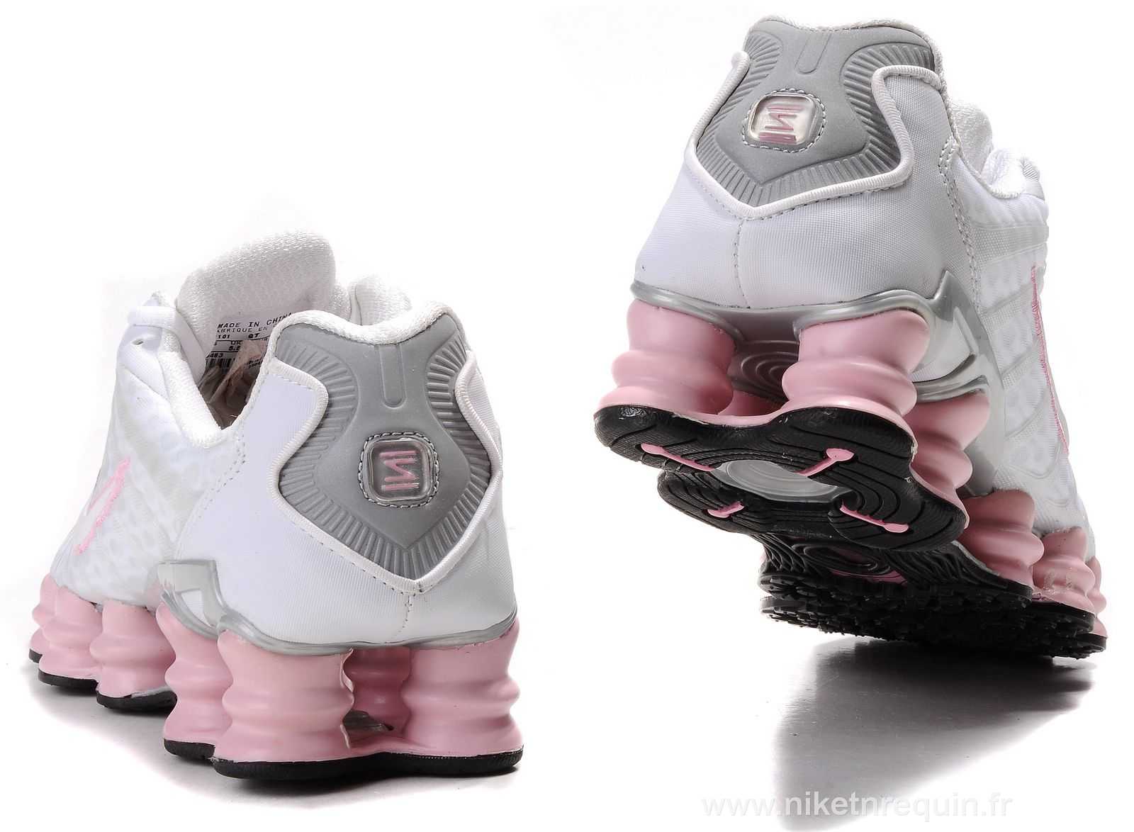 rose et blanc nike shox TL1 (2).JPG